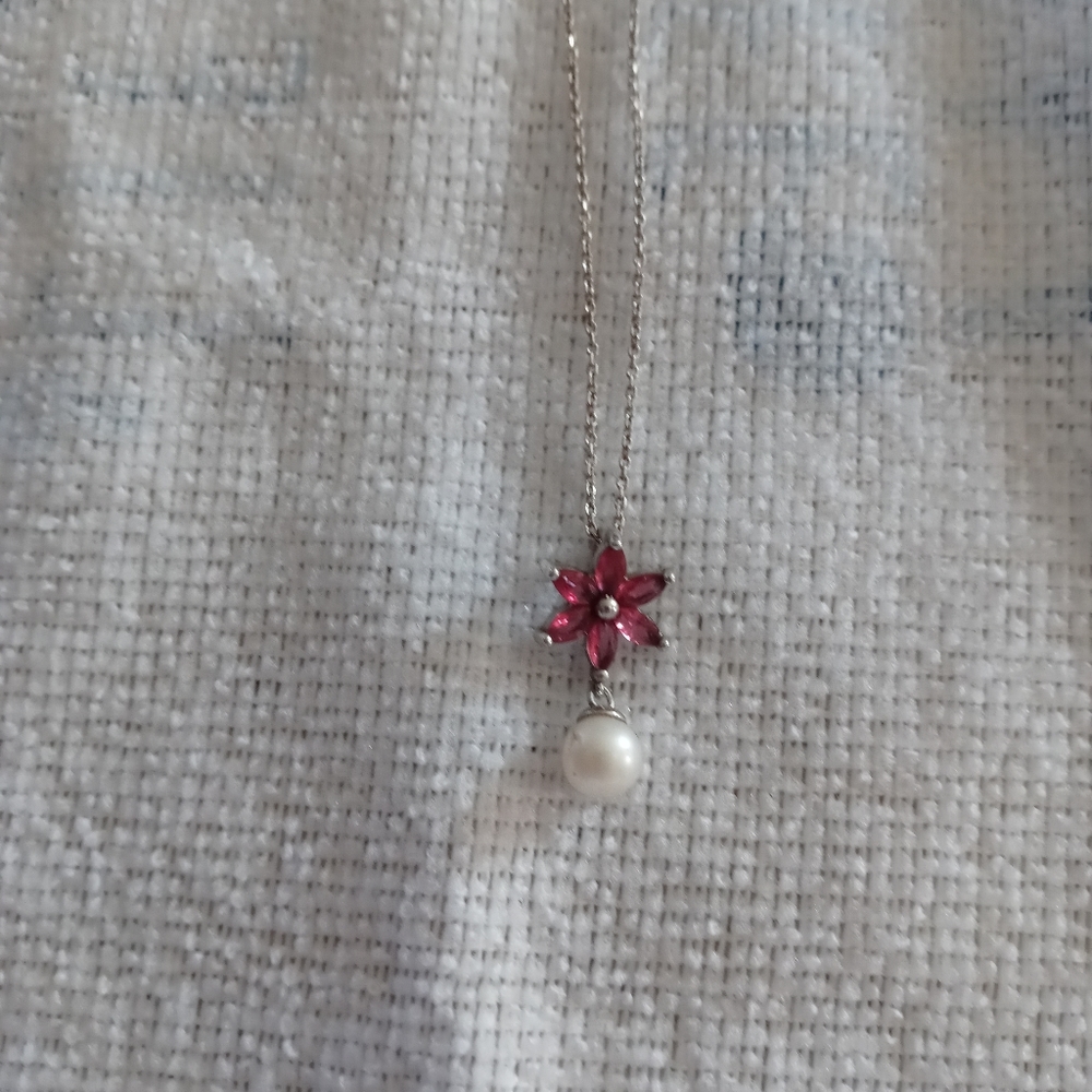 Pink flower necklace